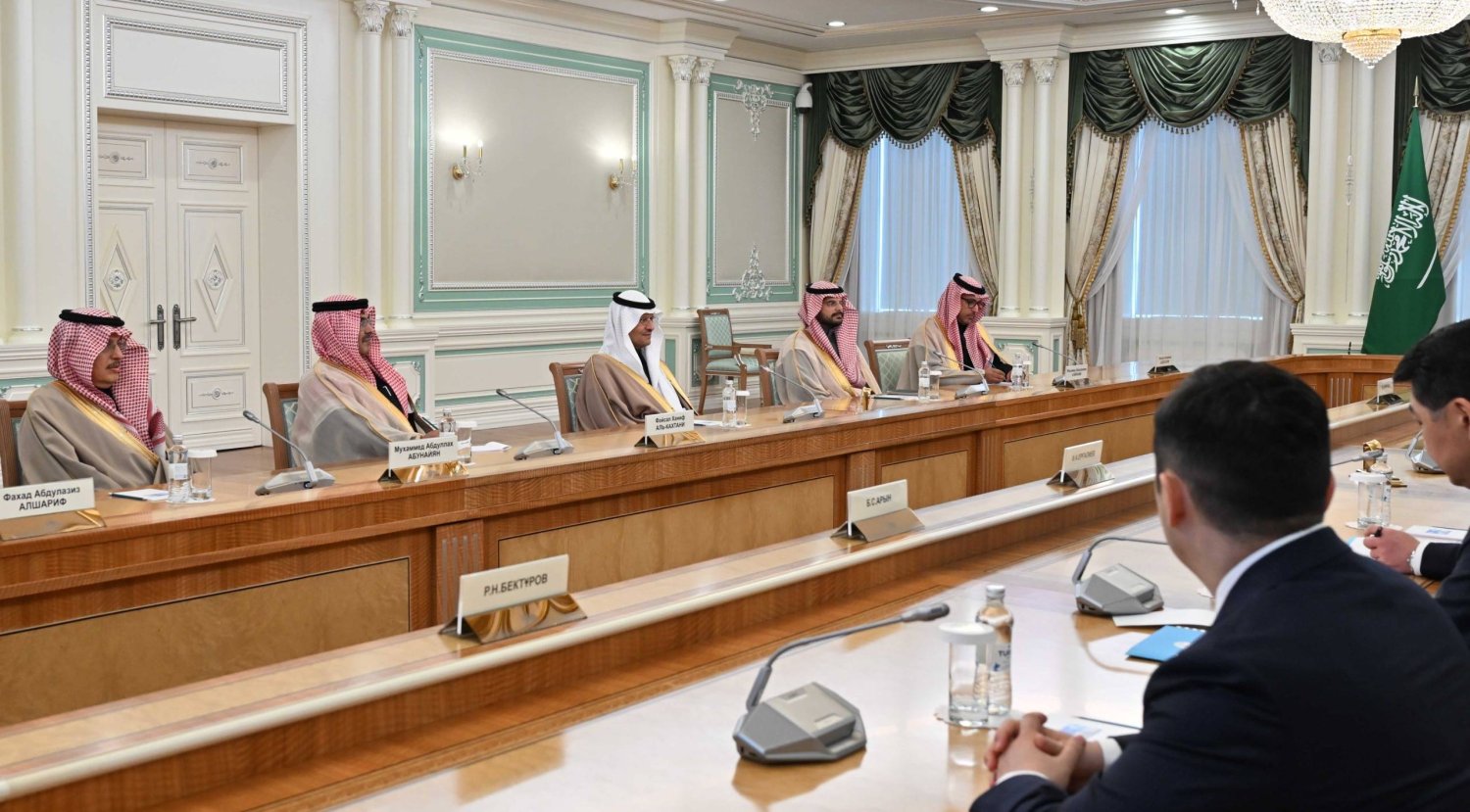 السعودية وكازاخستان توقعان برنامجاً في مجالات الطاقة المتجددة والابتكارات