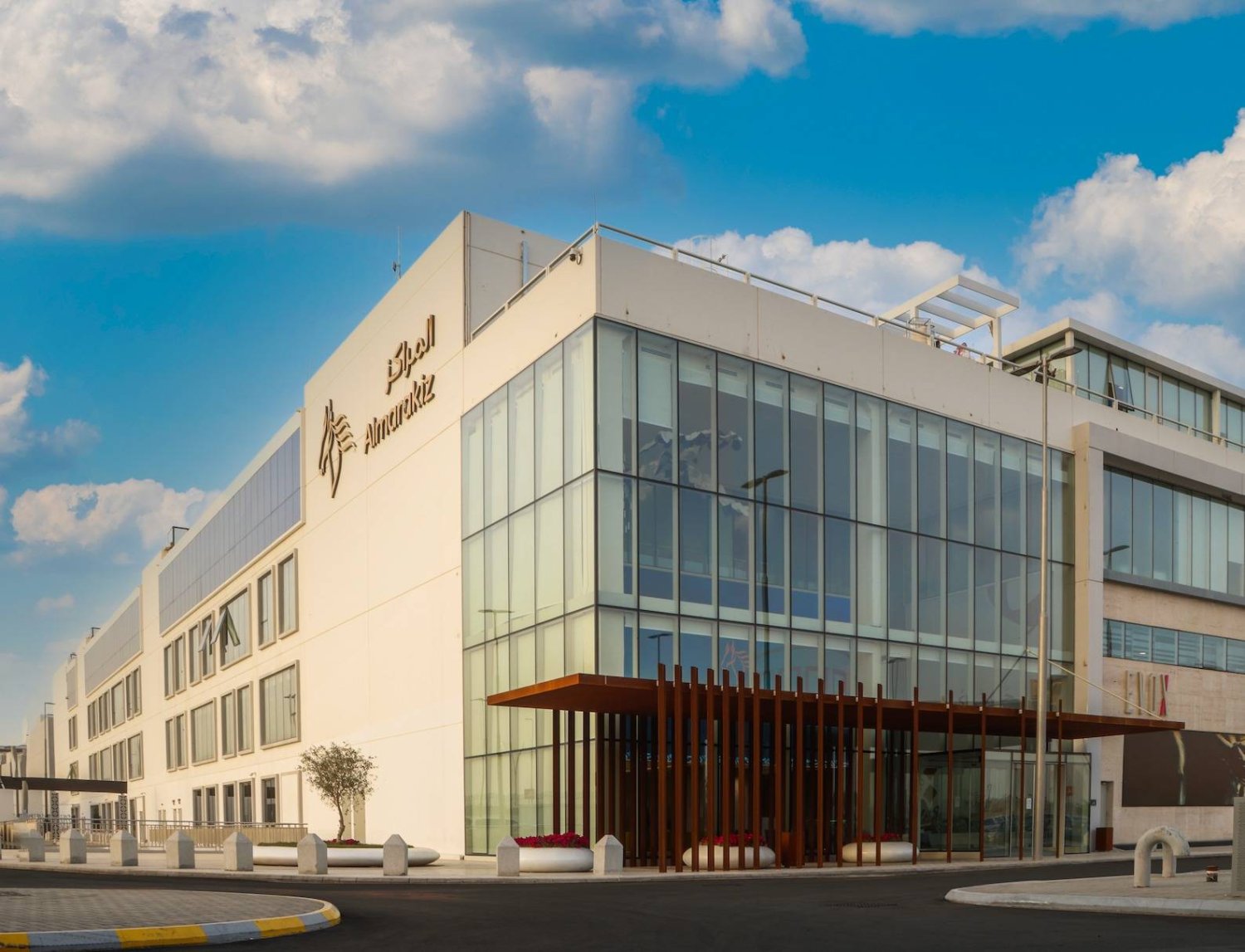 «سينومي سنترز» السعودية تجمع 100 مليون دولار من طرح صكوك دولية