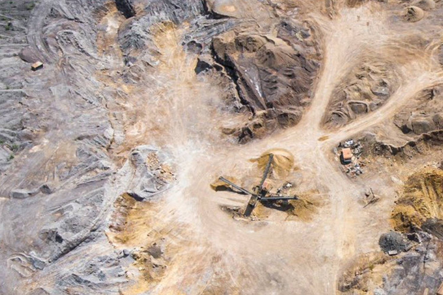 «الصناعة» السعودية تصدر 25 رخصة تعدينية جديدة في يناير «الصناعة» السعودية تصدر 25 رخصة تعدينية جديدة في يناير