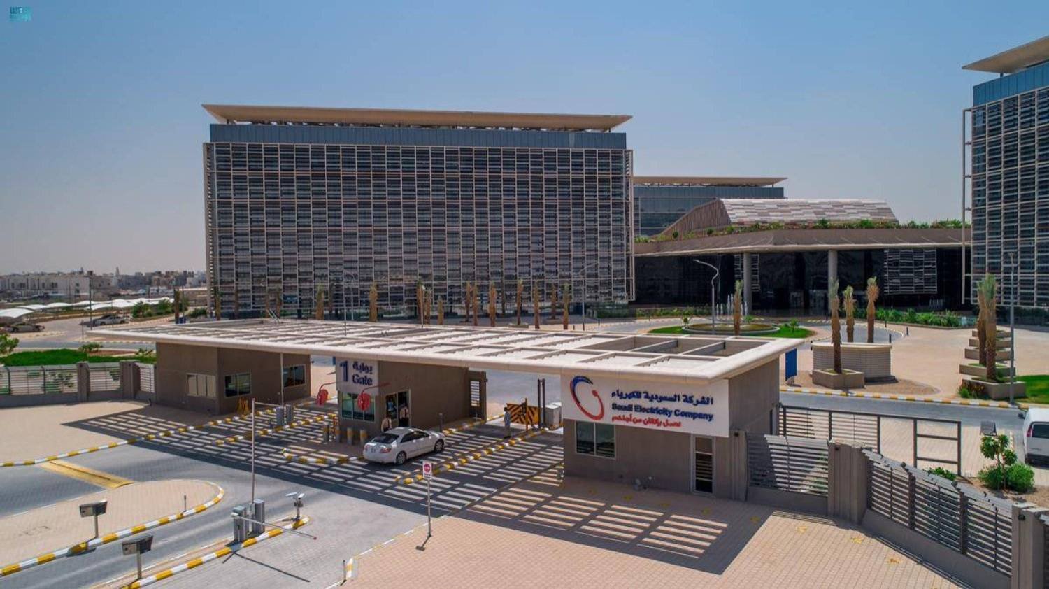 «فيتش» ترفع التصنيف الائتماني لـ«السعودية للكهرباء» إلى «إيه+» «فيتش» ترفع التصنيف الائتماني لـ«السعودية للكهرباء» إلى «إيه+»