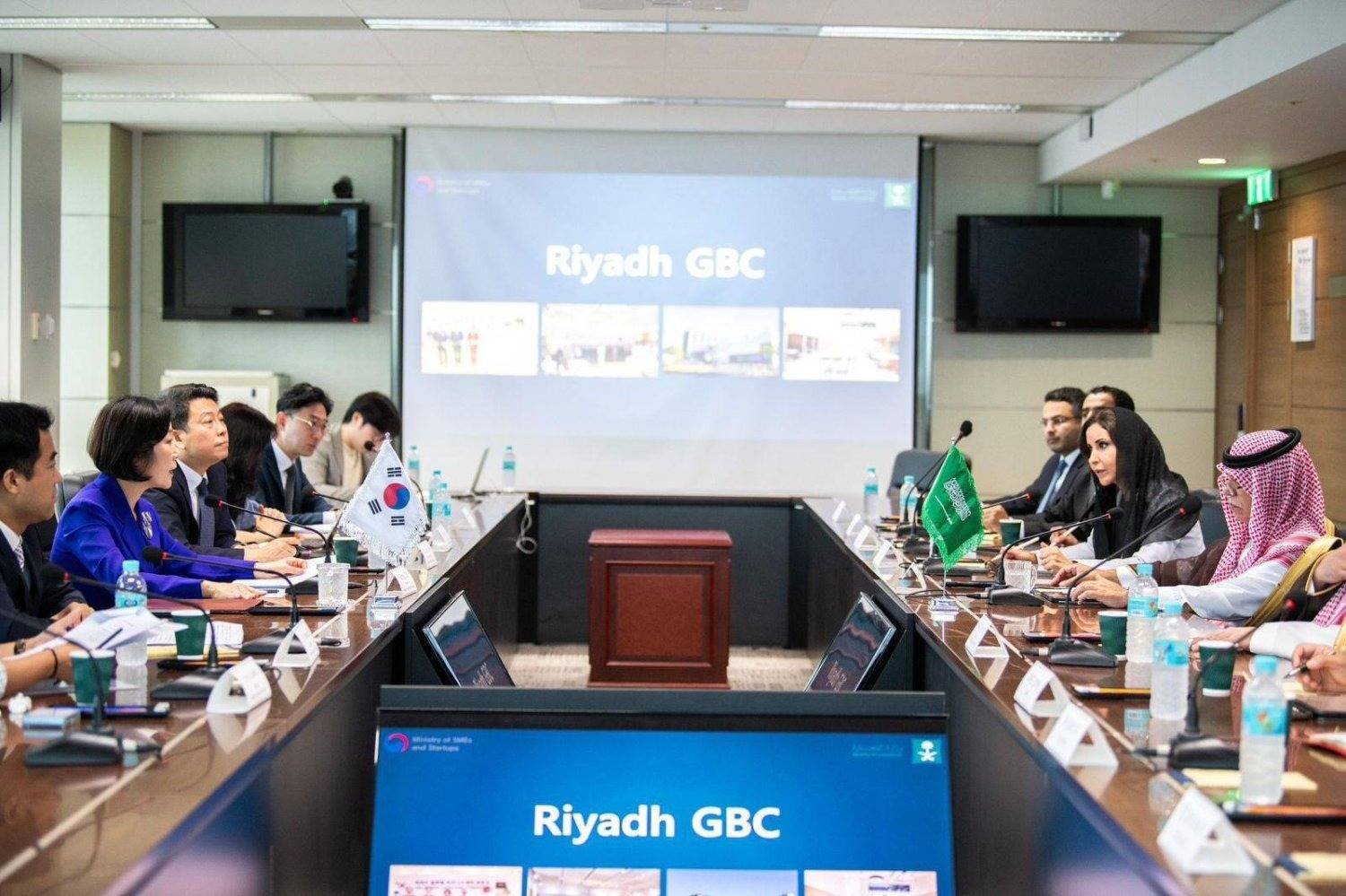 كوريا الجنوبية والسعودية تناقشان توسيع التجارة والاستثمار